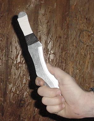 How to hold the Mini Bo-Kri on the blunt blade with a hammer grip.